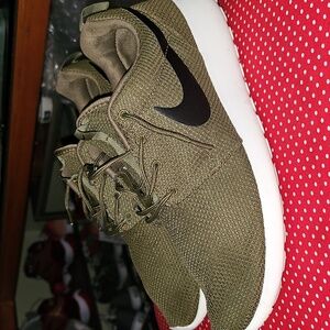 Nike Roshe in mens size 12
